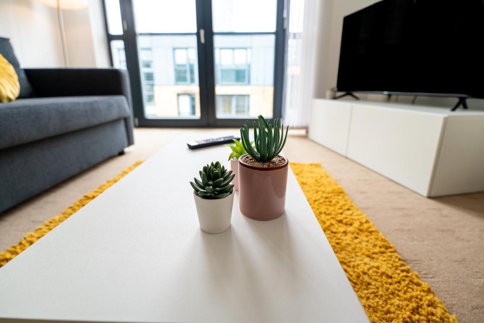 Southside Apartments, Sleeps 4, Free Parking. Apartment