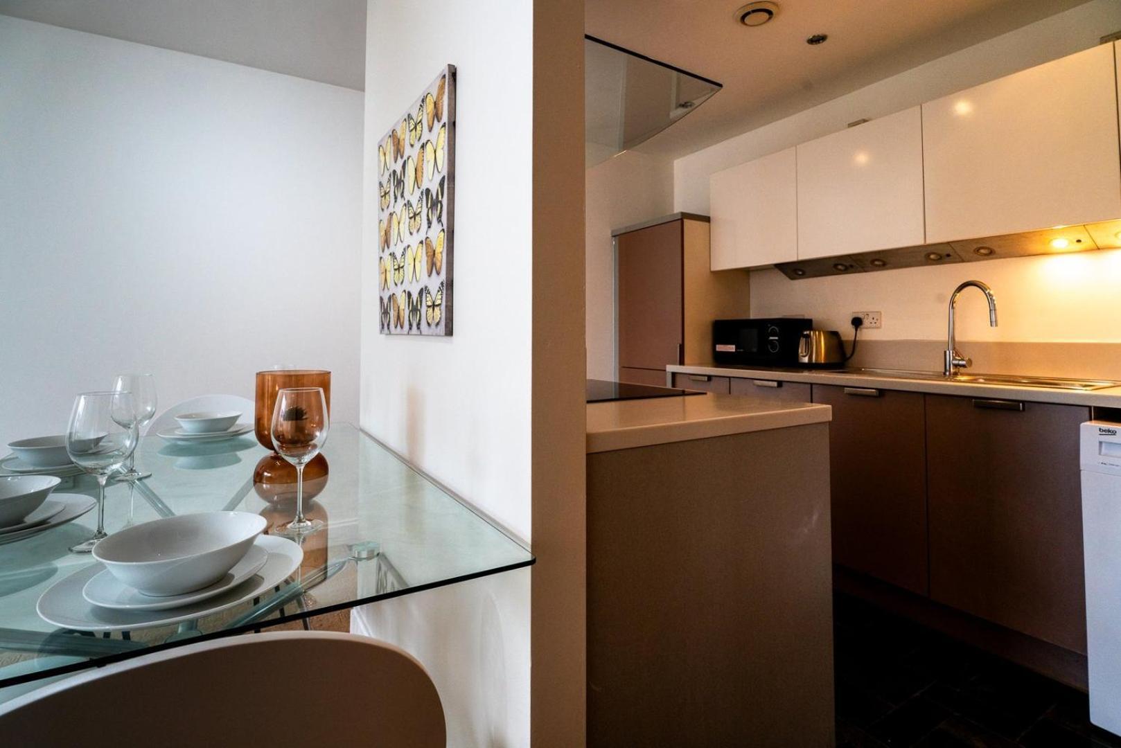 Southside Apartments, Sleeps 4, Free Parking. Apartment Birmingham